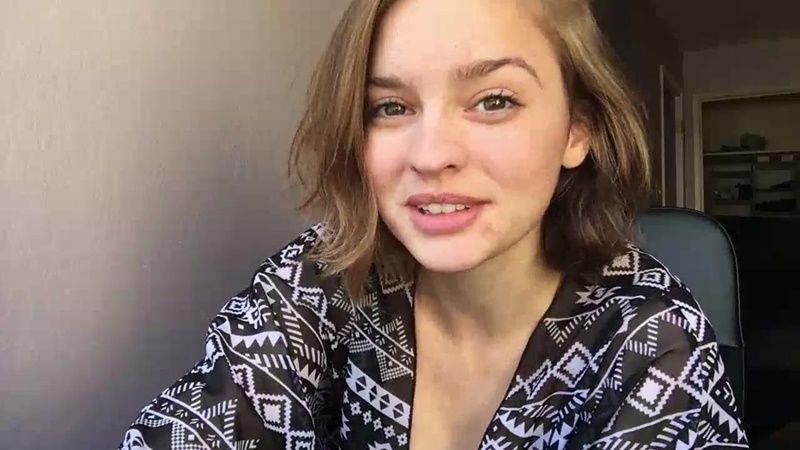 Жаль, что рядом нет члена - вебкам модель завелась от вибратора